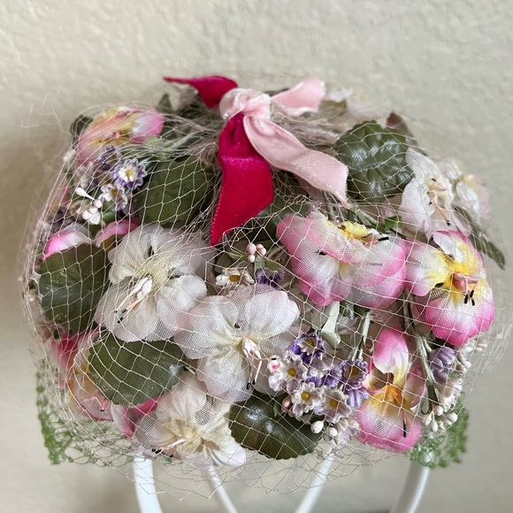 Vintage 1960’s Floral and Berry Veiled Hat main image 11